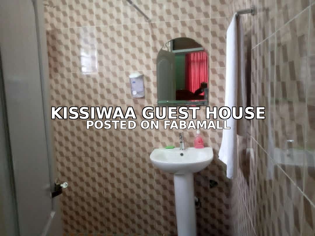 Deluxe Room in Kissiwaa Guest House Drobo Ghana — 4