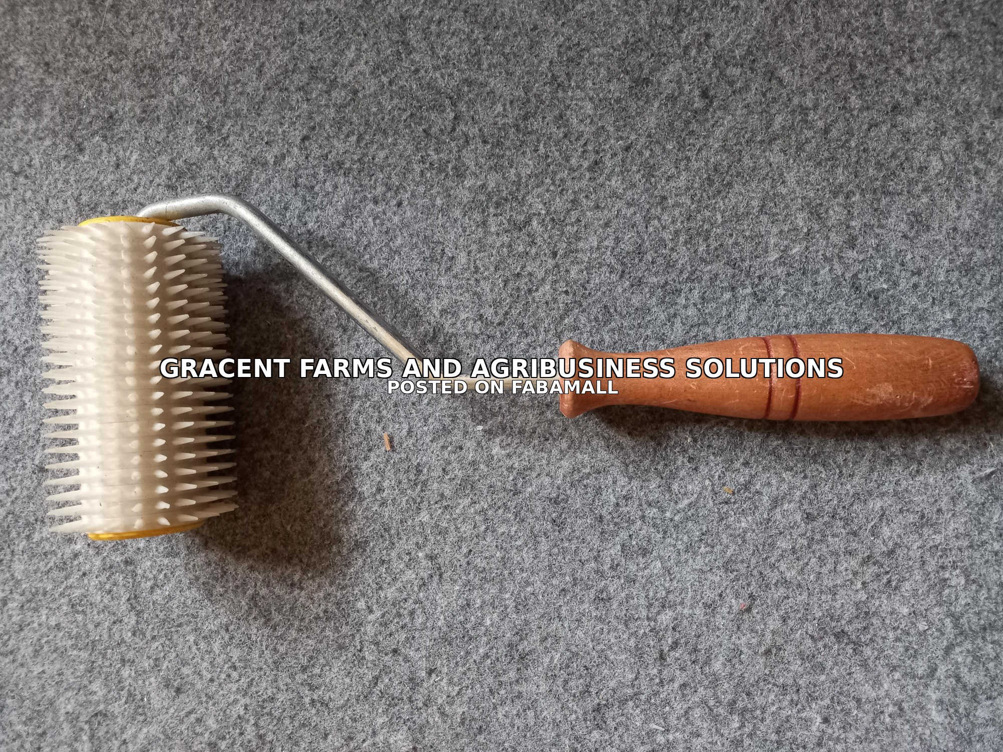 Honeycomb uncapping roller — 1