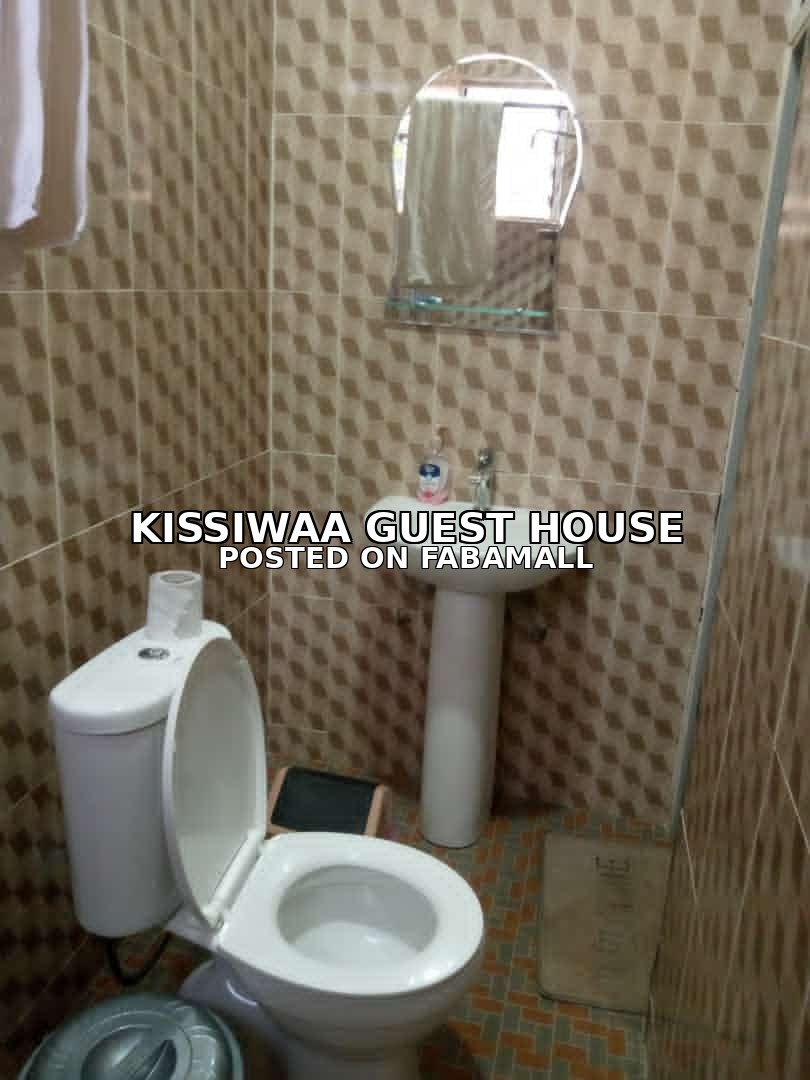 Superior rooms cost in Kissiwaa Guest House Drobo,  Ghana — 5