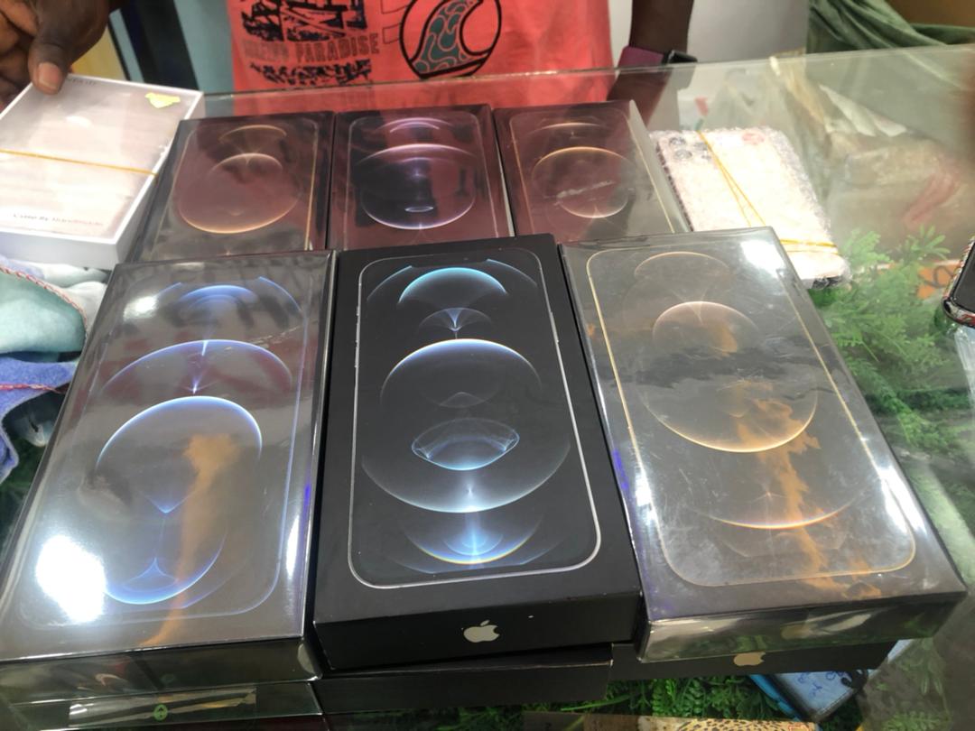 iPhone 11 Pro Max 256GB-Kumasi