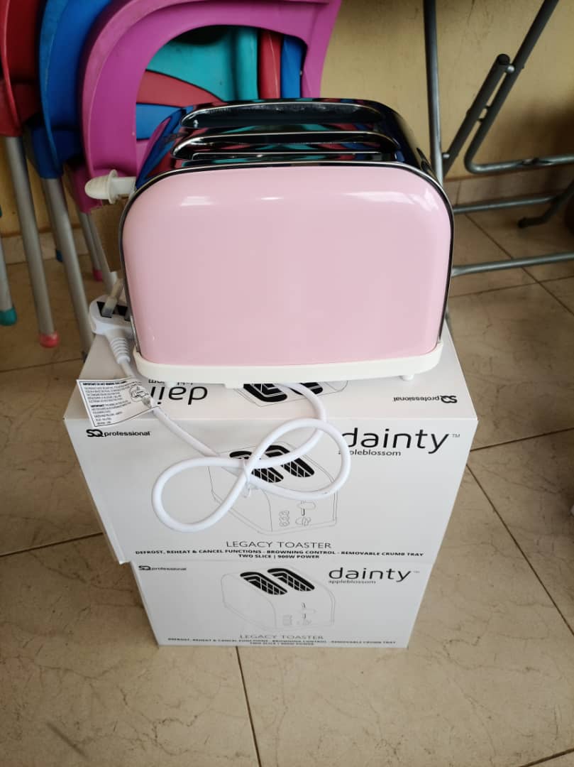 Dainty Legacy Toaster