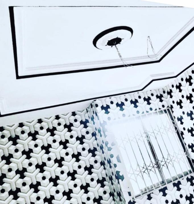 Wallpaper fixing-Drobo