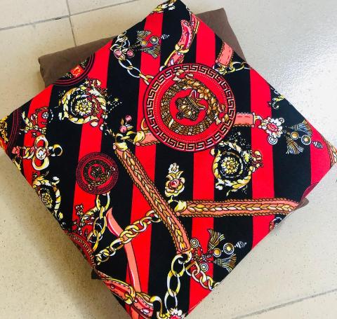 Plain and Pattern Fabric in Drobo