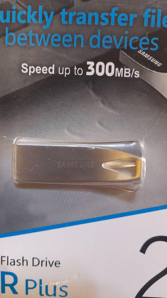 Samsung USB FLASH DRIVE 2GB in Drobo Ghana image