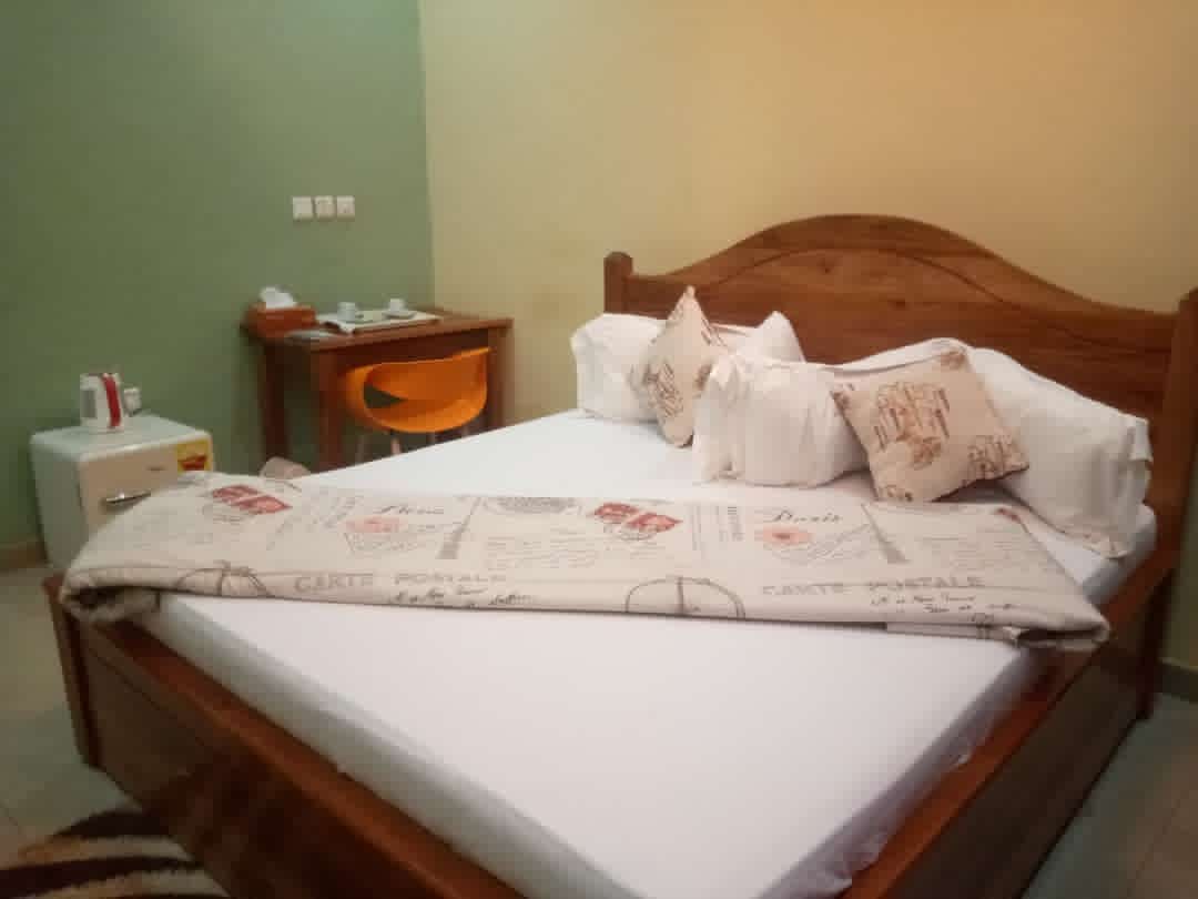 Premium Room in Kissiwaa Guest House in Drobo Ghana Bono Region image