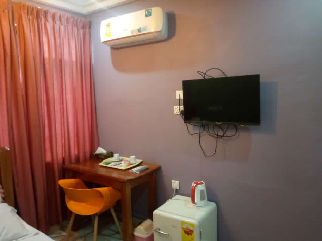 Superior rooms cost in Kissiwaa Guest House Drobo,  Ghana image