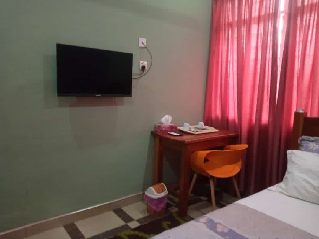 Superior rooms cost in Kissiwaa Guest House Drobo,  Ghana