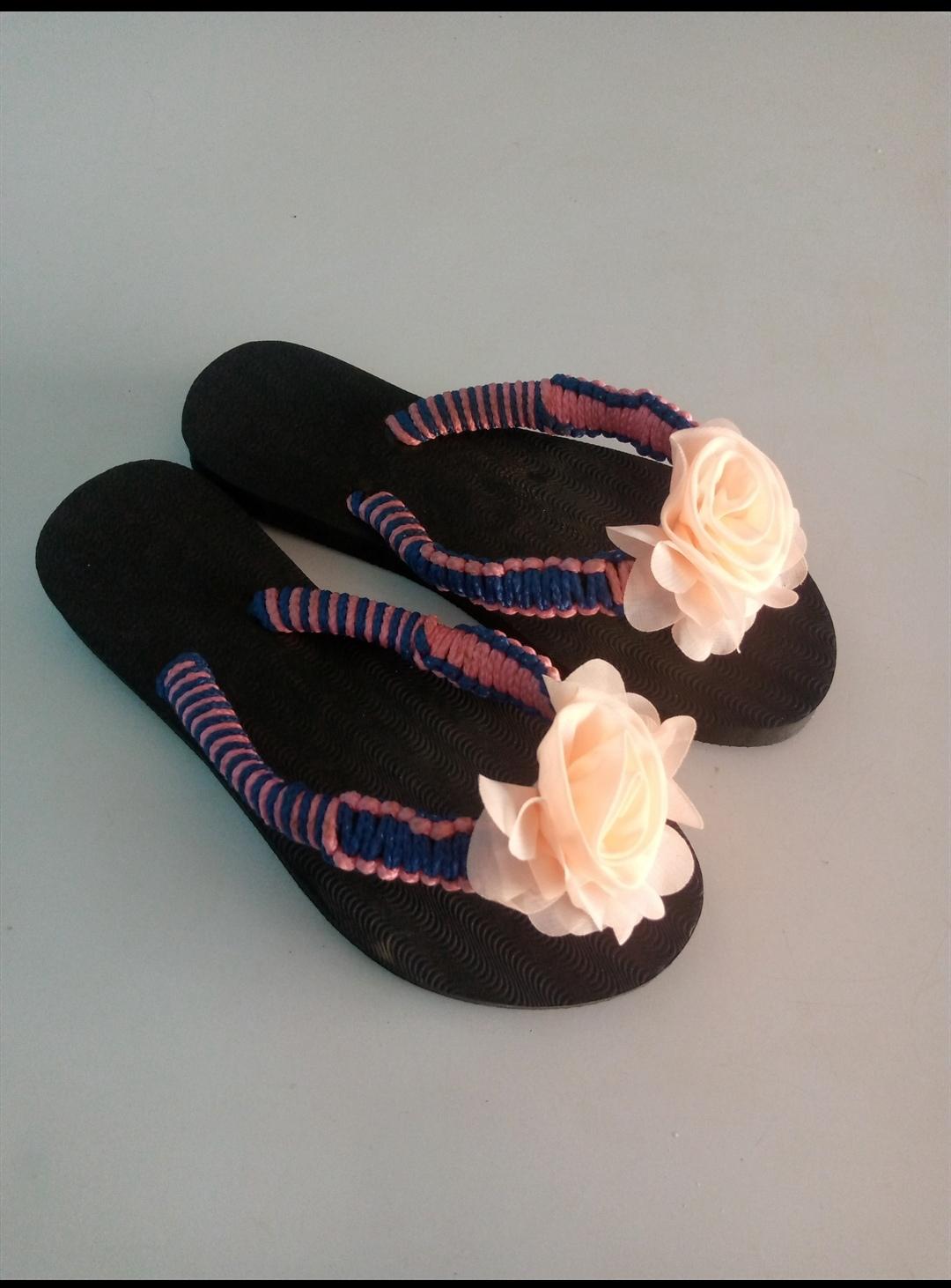 Ladies slippers