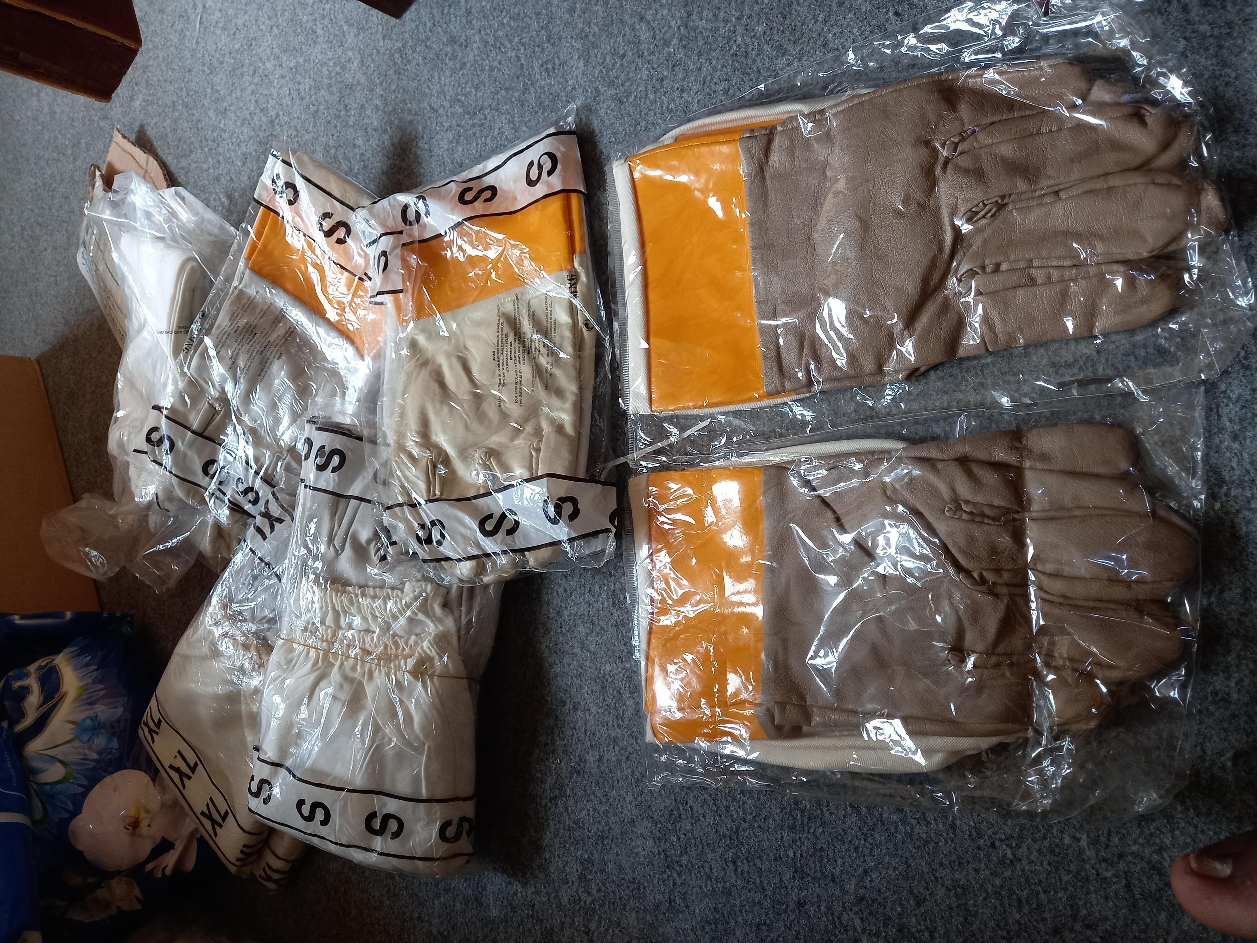 Super vinlex hand gloves for beekeeping image