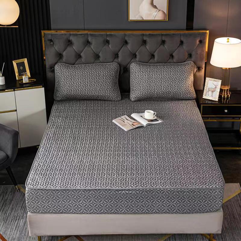 Waterproof mattress protector image