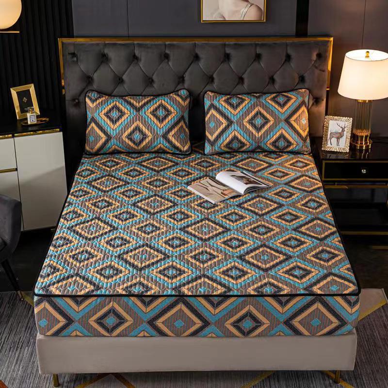 Waterproof mattress protector image