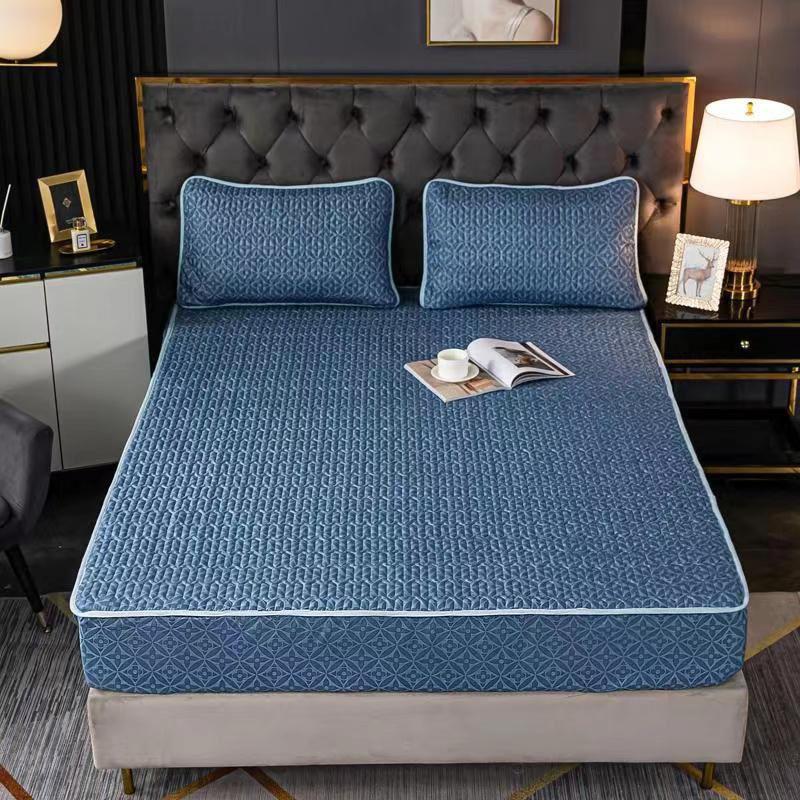 Waterproof mattress protector image