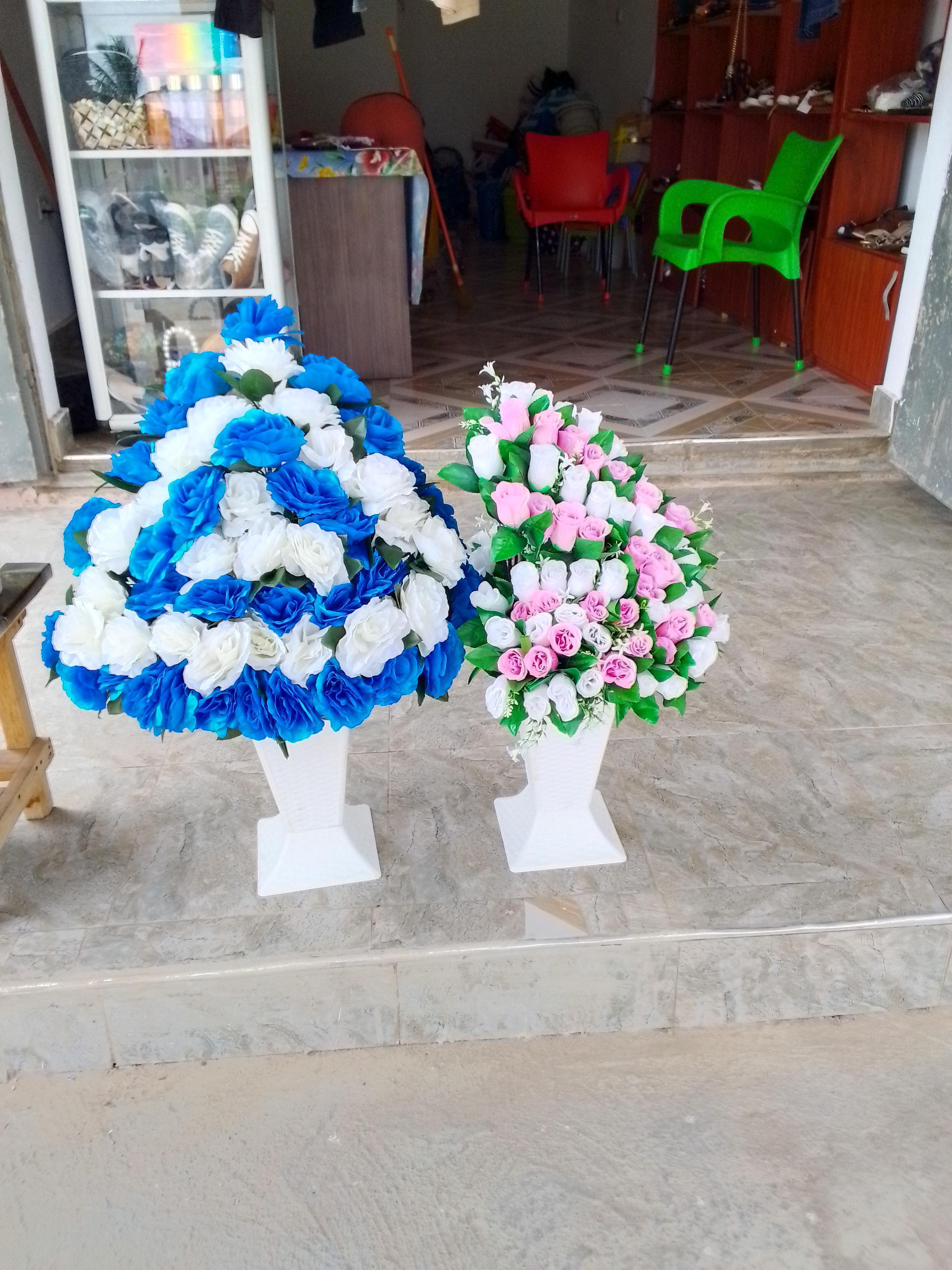 Floral decor training image