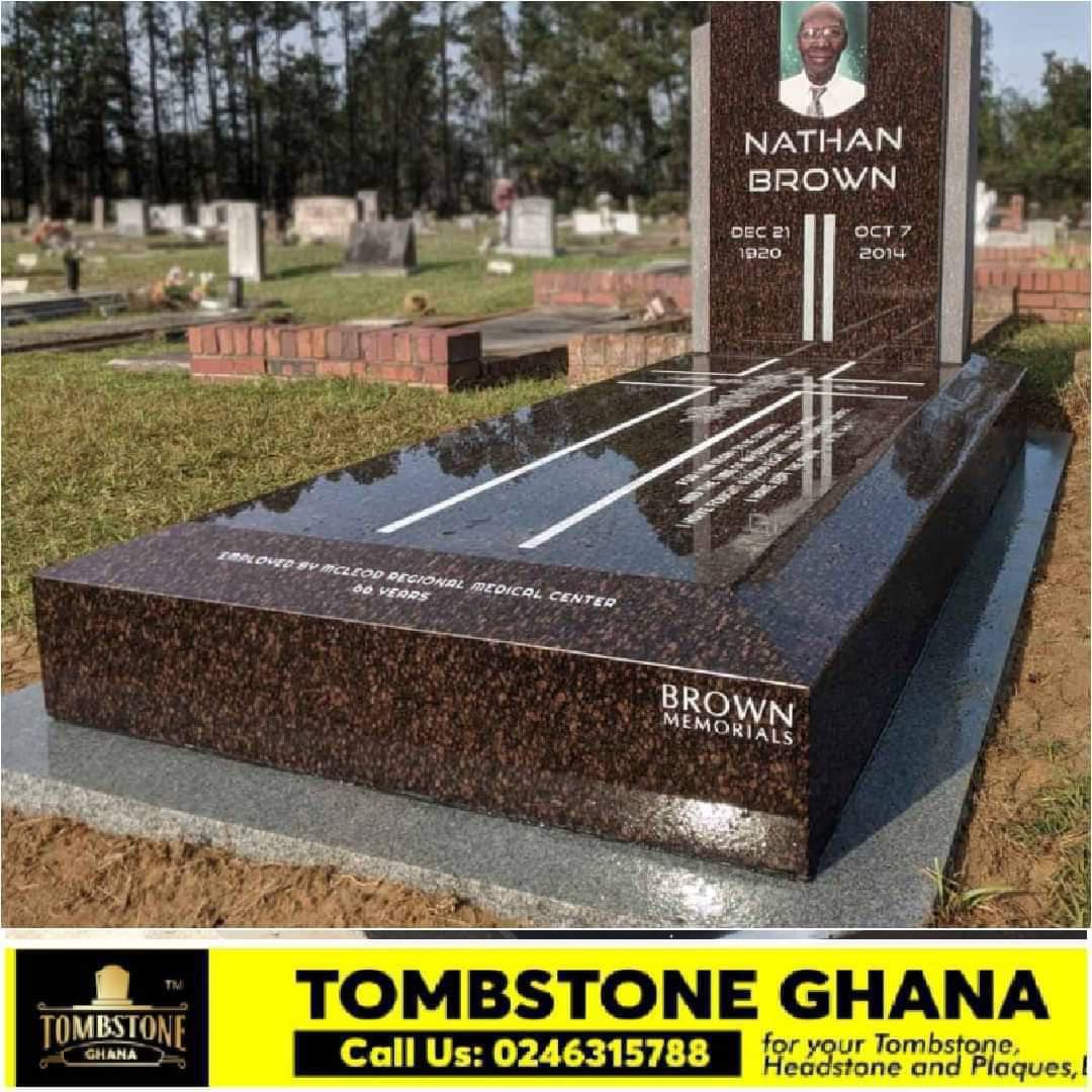 Customized Brown Granite Tombstone in Ghana