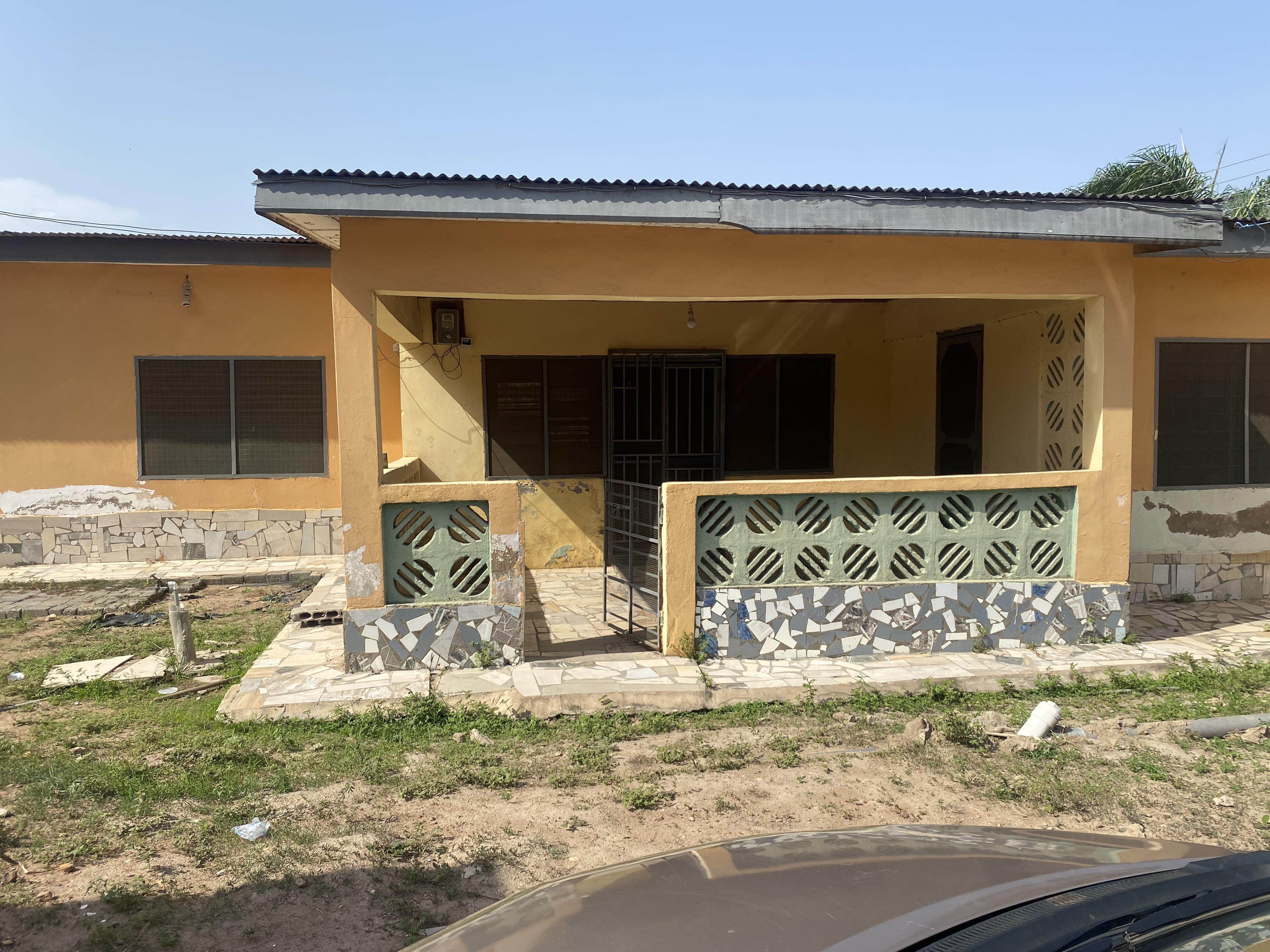 2 Bedrooms Houses &amp; Apartments for Rent in Dome image