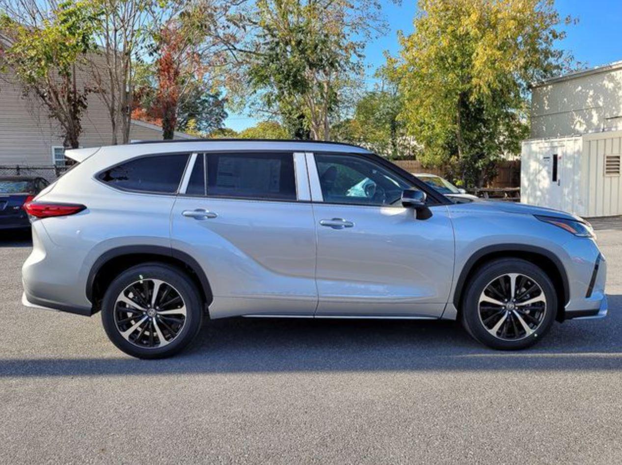 2021 Toyota Highlander XSE image