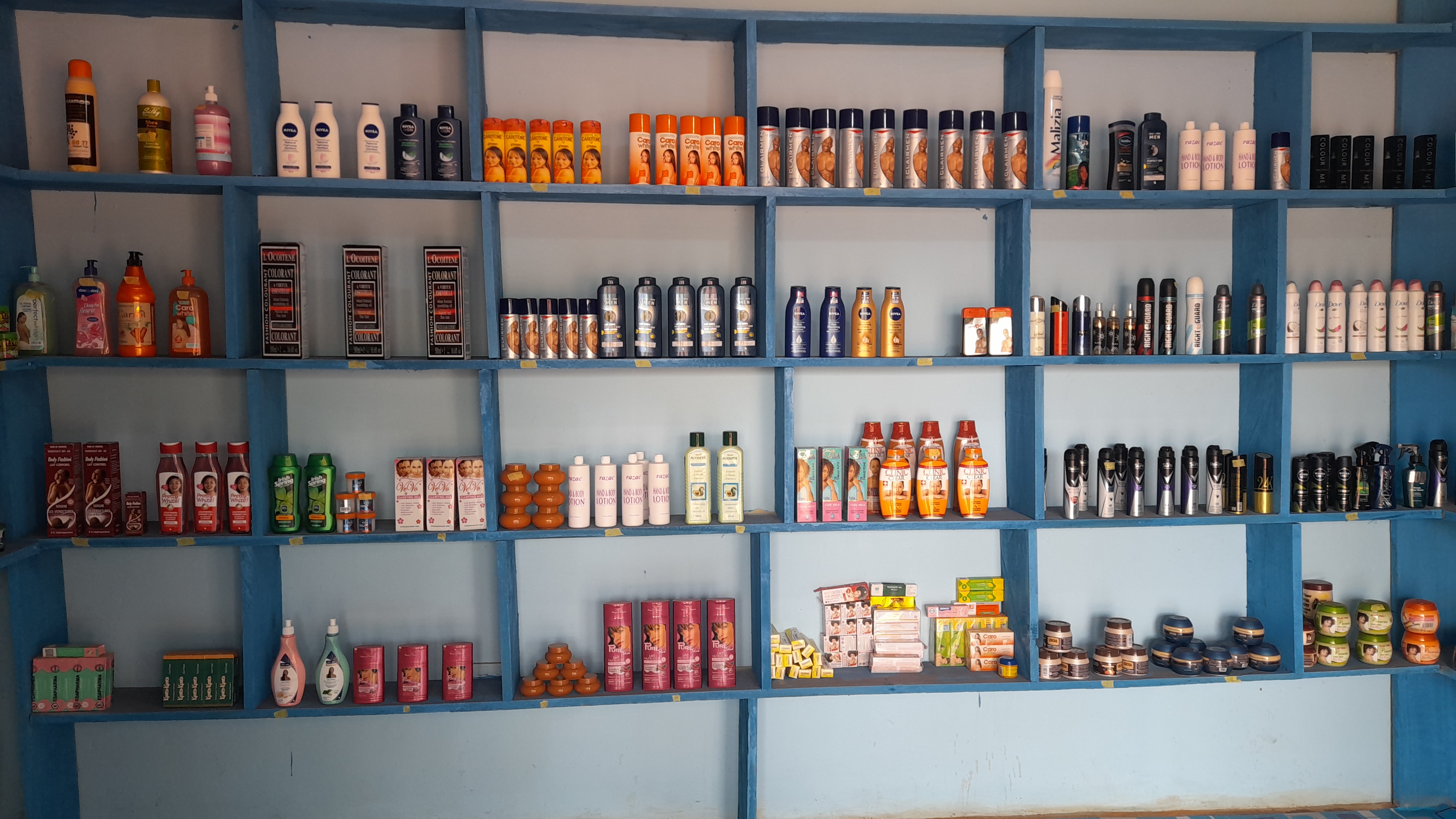 SPLENDOUR HOUSE COSMETICS